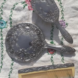 VTG Silver Plated Vanity Set